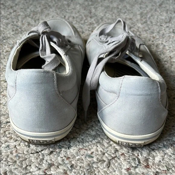 Taos Light Grey Lace-Up Sneakers Womens Size 9 - Picture 6 of 8